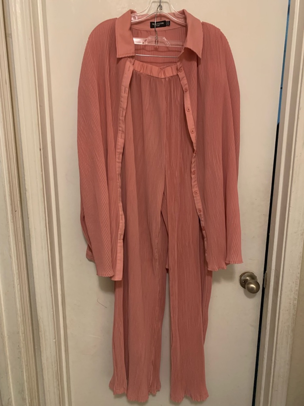 PrettyLittleThing Pleated Dusty Pink Wide-Leg Jumpsuit Set